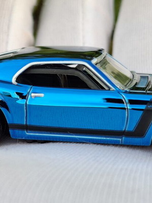 Hot Wheels 2017 RLC '70 Mustang Boss 302 Blue like new, spectraflame blue