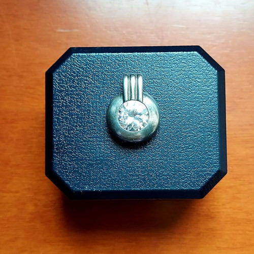 925 Silver Pendant with Zircon Like New