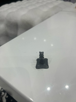 Metal miniature cat like new with base and detailed work