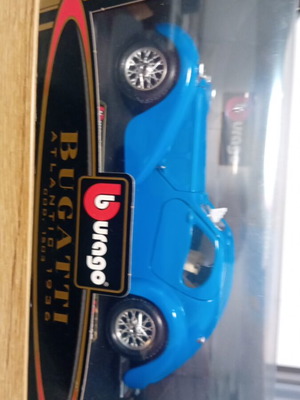 Metal Bugatti Atlantic 1936 toy car new model 1:24 Burago