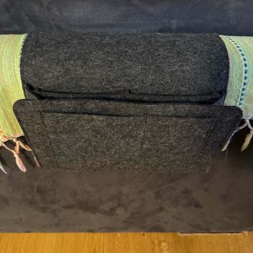 Sofa armrest organizer case like new, dark gray felt