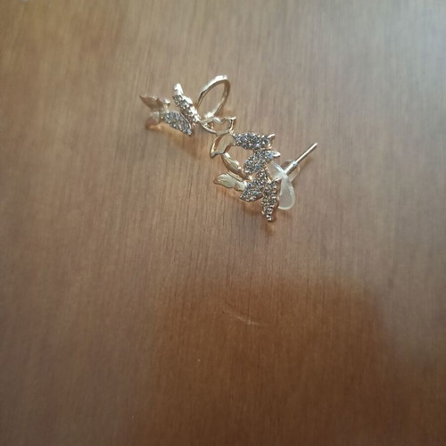 Jewelry set with butterflies used, gold tone