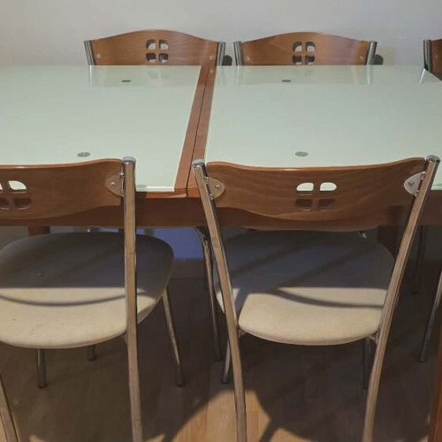 Dining set with 6 chairs used