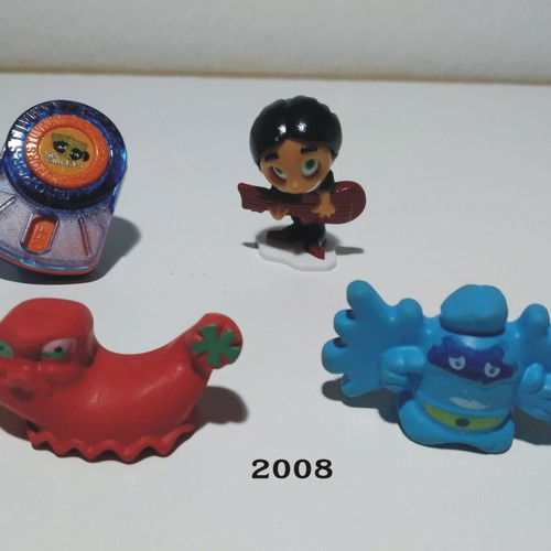 Kinder Surprise small collection 53 toys until 2015 like new