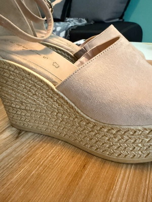 Platform shoes size 38 beige like new