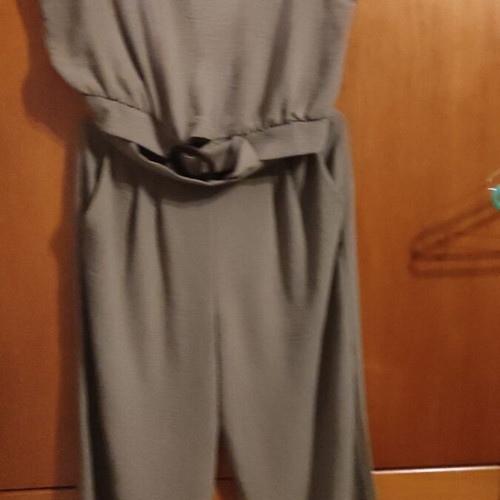 Pants and blouse set like new, olive color, large