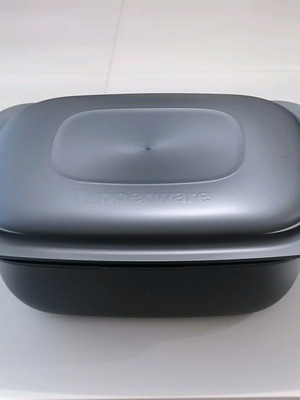 Γάστρα 3,3λ. Tupperware καινούργια