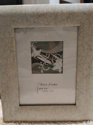 Κορνίζα για φωτογραφίες 15×20