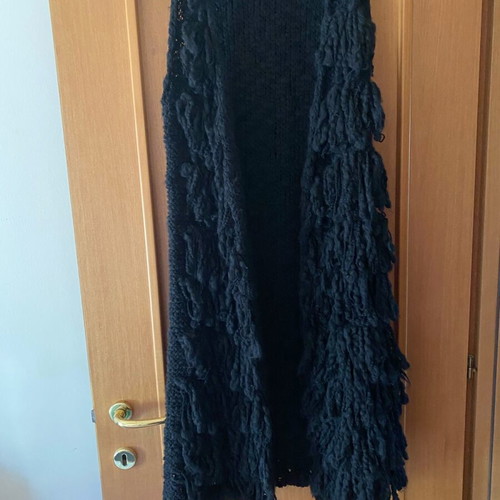 Dixie knitted vest with fringes black like new