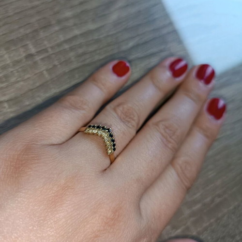 Gold ring 14K (585) with stones, like new, elegant design