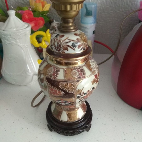 Table lamp used, vase height 26 centimeters