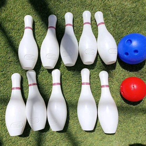 LiveUp Junior children's bowling set used, 10 pins and 2 balls