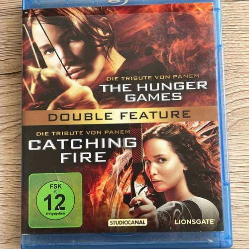 The Hunger Games Double Feature Blu-Ray like new with English subtitles