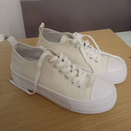 Women's white athletic shoes, size 40