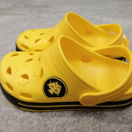 AEK BC Kids Yellow Beach Clogs new Size 28/29
