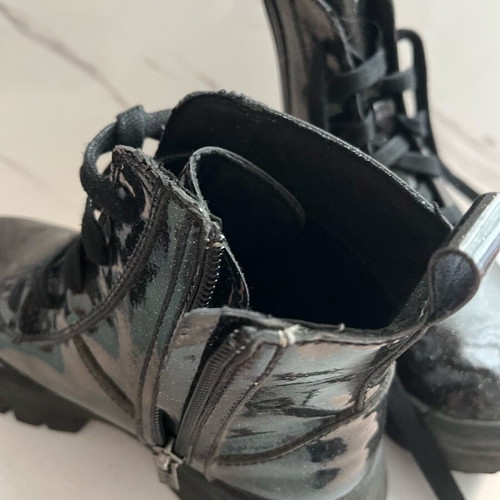 Luigi girls' boots size 35 black like new