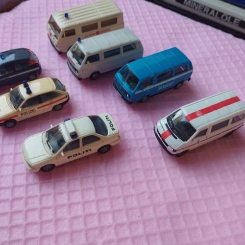 HO scale model vehicles, set of 10