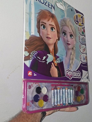 Μπλοκ ζωγραφικής ολοκαίνουριο..