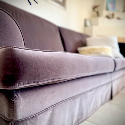 Treci Salotti sofa like new, velvet and wood