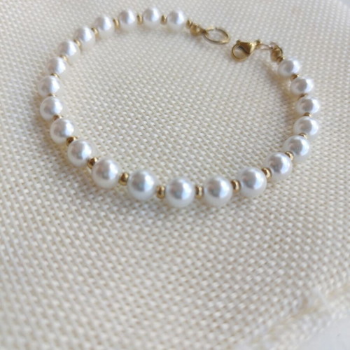 Handmade bracelet with natural pearls and stainless steel, new