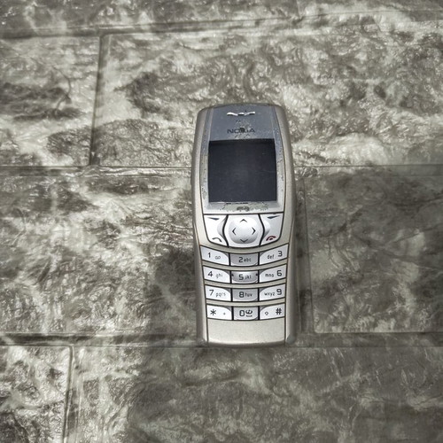 Nokia 6610 mobile phone, gray