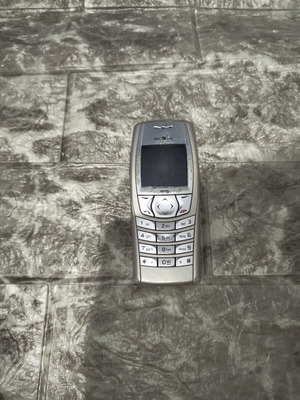 Nokia 6610 mobile phone, gray