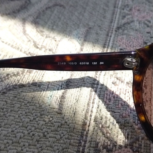 Salvatore Ferragamo Jackie O round sunglasses like new, brown tortoiseshell