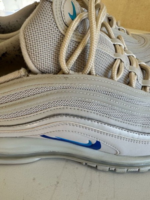 Nike Air Max 44.5 athletic shoes like new, white with blue