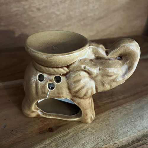 Small oil burner and wax melts, brown