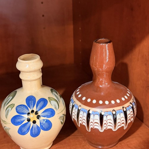 Ceramic set used, 2 decorative jugs and 8 cups