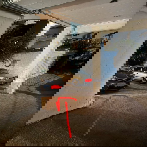 Ενοικίαση Πάρκινγκ και Αποθήκης 6,5 τ.μ. στην Πετρούπολη