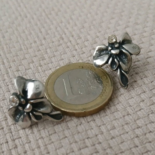 925 Silver Earrings with Zircon Bow and Leaf Design