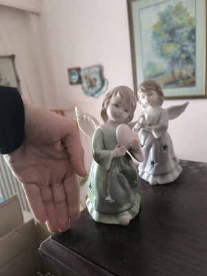 Angel candle holders like new, set of two