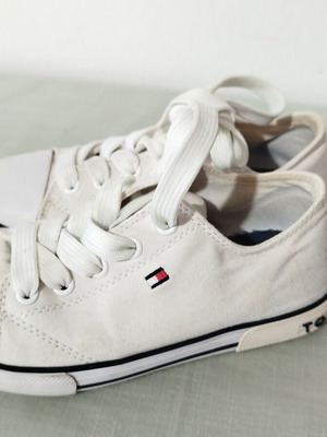 Tommy Hilfiger kids sneakers size 29
