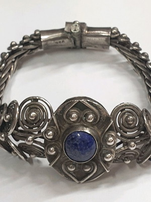 Silver 925 bracelet used with lapis stone handmade