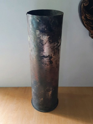 Large collectible 105 mm artillery shell casing from 1974 used