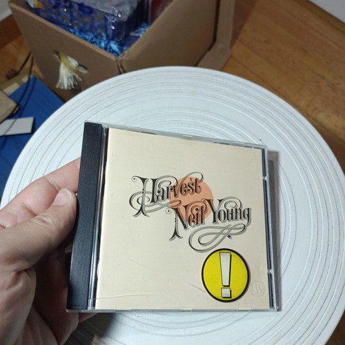 Harvest Neil Young CD used, rock genre