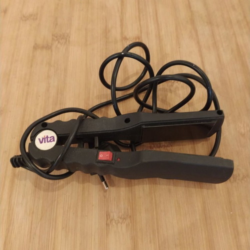Hair Straightener like new, compact travel size