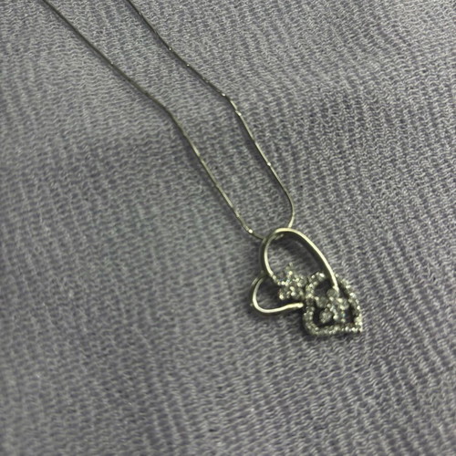 Silver necklace like new