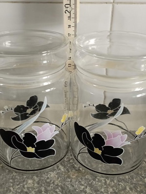 Storage jars used with flower design, set of two