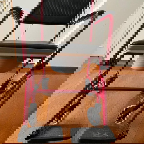 Νοσοκομειακό ηλεκτρικό κρεβάτι και αμαξίδιο μπάνιου σαν καινούργιο