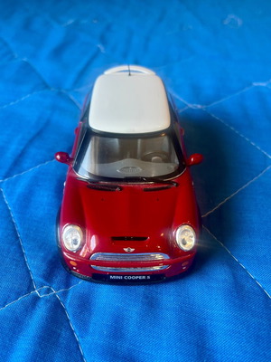 Mini Cooper S miniature model like new, scale 1:28