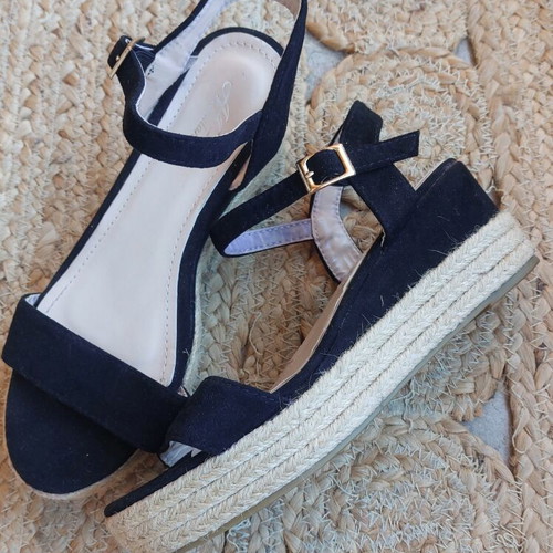 Espadrille-style platform sandals, size 37, black