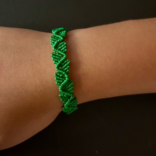 Χειροποίητο βραχιόλι macrame ρυθμιζόμενο πράσινο σαν καινούργιο