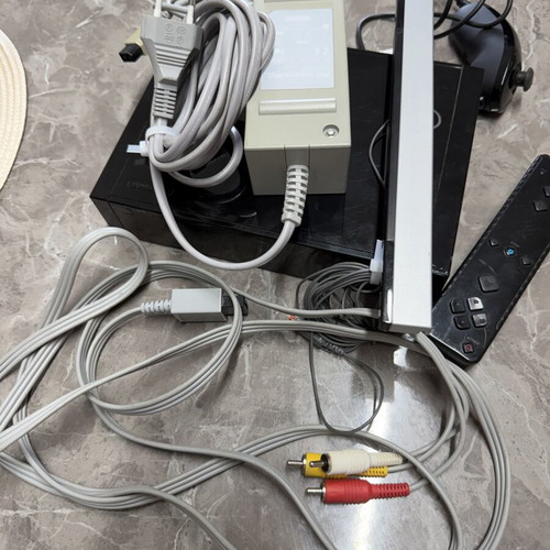 Nintendo Wii console used, plays GameCube, full PAL edition