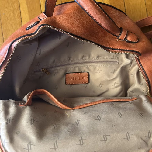 Backbag Verde like new, burnt orange color
