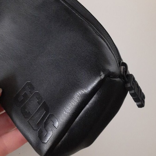 GCDS glasses pouch with cleaning cloth, black