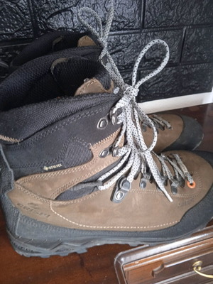 Crispi Dakota boots like new, brown, size 44