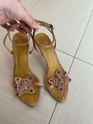 Γυναικεία παπούτσια Zara