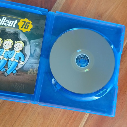 Fallout 76 PS4 game used, 2018 Bethesda